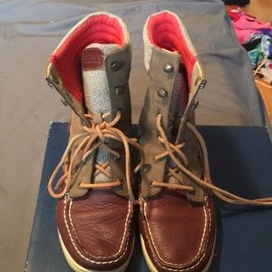 Sperry Top Sider Hikerfish in Olive/Tan
